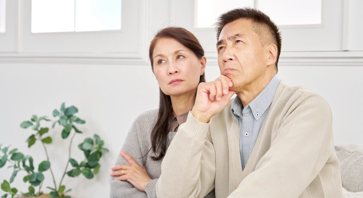 遺品整理の費用は誰が払うの？